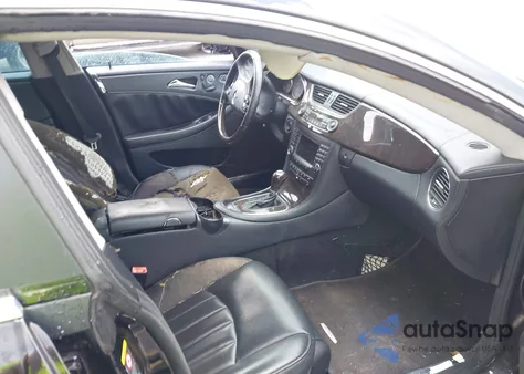 2008 Mercedes-Benz Cls 550 from USA, damaged, VIN WDDDJ72X18A118121